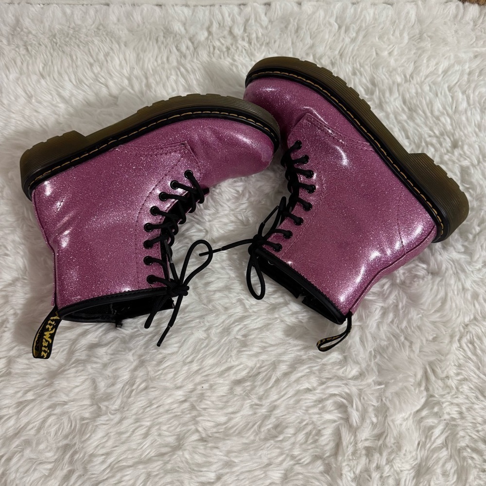Dr. Martens Pink Patent Leather Combat Boots Size 2 - Picture 2 of 16